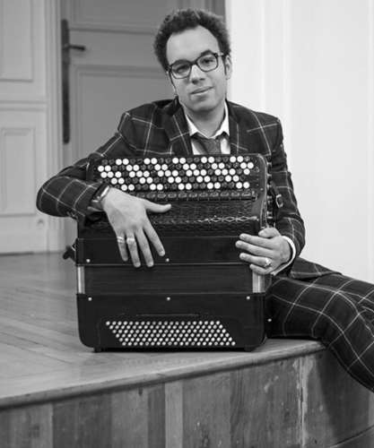 Extraordinaire accordéon avec Théo Ould