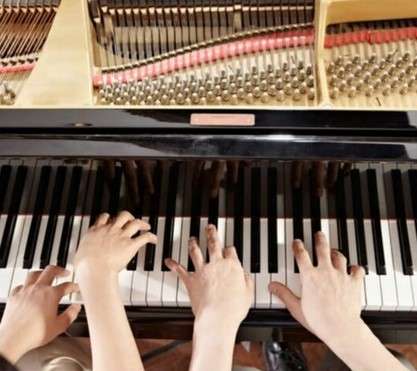 Sacré printemps : concert de piano 4 mains